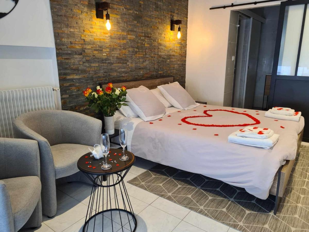 Bed and Breakfast Au Bonheur Des Ruelles Monpazier Zewnętrze zdjęcie